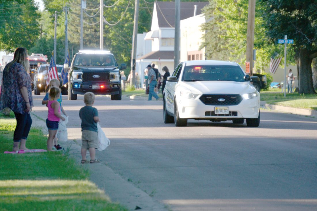 Big crowd at the W'bago police meeting | News, Sports, Jobs - Faribault County Register - Vimarsana News